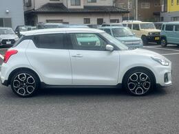 営業時間10時?18時30分。　　毎週火曜日　と　第2第3水曜日は定休をいただいております。