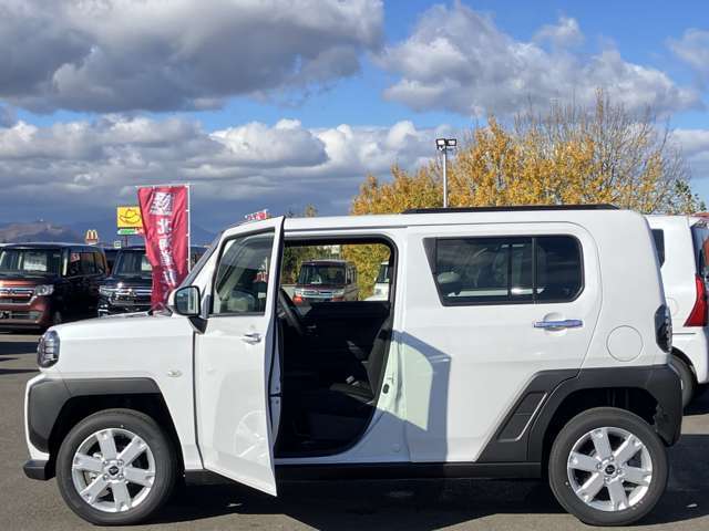 カーナビ・ETC・エンジンスターター・ドライブレコーダーなど、ご希望にお応えできるよう、オプション多数取り揃えております。おクルマのことなら何でもお任せください！