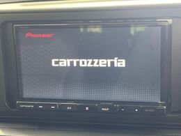 【ナビゲーション】目的地までしっかり案内してくれる使いやすいナビ。Bluetooth接続すればお持ちのスマホやMP3プレイヤーの音楽を再生可能！毎日の運転がさらに楽しくなります！！