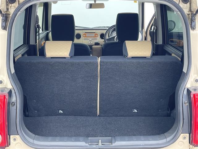 【トランク】積み込みやすくて、たっぷり積める荷室です。シートアレンジできるものは、乗車人数と荷物の量や大きさによってシートを動かすことができるので、より快適なドライブが可能です！
