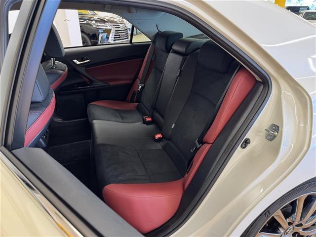 みなさまのお車選びのお手伝いをさせてください！スタッフ一同心よりご来店、お問い合わせをお待ちしております！