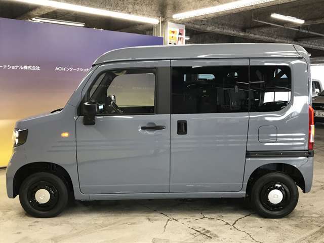 エンジンルーム、室内、クリーニング済みです。厳選したお車を屋内展示場にて展示中☆車両品質には自信がございます！ぜひ一度ご来店ください！！