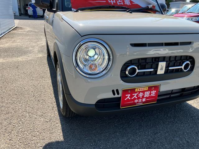 ヘッドライトは丸型でプロジェクタータイプのLEDヘッドランプを採用！明るく照射範囲も広いので夜間のドライブも安心！