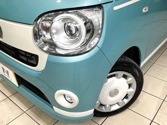 【LEDヘッドライト】悪天候や夜間走行時も良好な視界を確保し安心して運転できる高輝度LEDヘッドライトを装備！点灯速度が早く、消費電力も抑えられています。