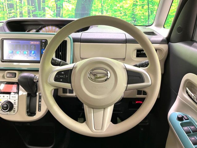 ステアリングも使用感が少なく、きれいな状態となっております♪