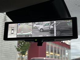 【アラウンドビューモニター】前後左右のカメラの映像をモニターに表示。真上から見ているような視点で周囲を確認できます。