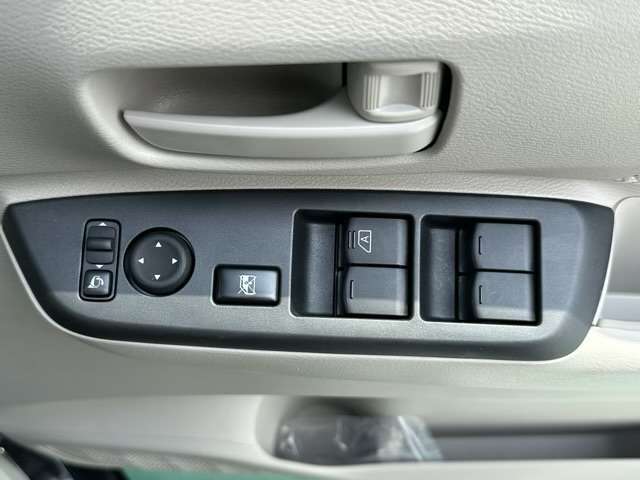 ★納車前に、専属のクリーニングスタッフが、ピッカピカにクリーニングして納車いたします！もちろん、ピッカピカの状態でお渡しするクリーニング費用も支払総額に含まれています！