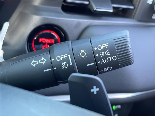 【　オートライト　】オートライトなのでライトの点け忘れを気にすることなく運転が出来ます♪