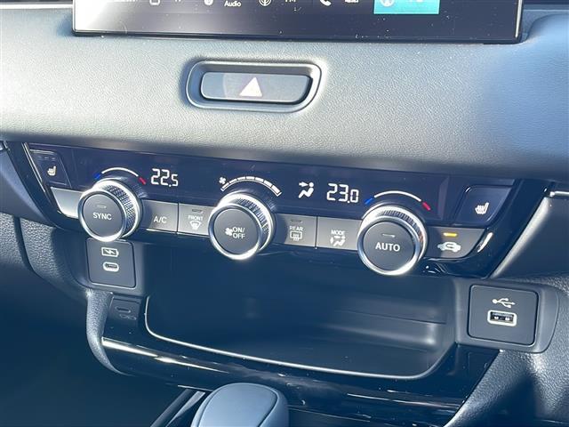 【　オートエアコン　】車内温度を感知して自動で温度調整をしてくれるのでいつでも快適な車内空間を創り上げます！