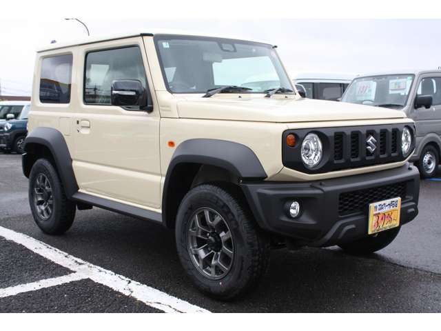 R7.3　登録済み未使用車　ジムニーシエラ　JC　4WD　4AT　LEDヘッドランプ　ヘッドランプウォッシャー　クルーズコントロールシステム　本革巻ステアリングホイール　LEDサイドターンランプ付ドアミラー