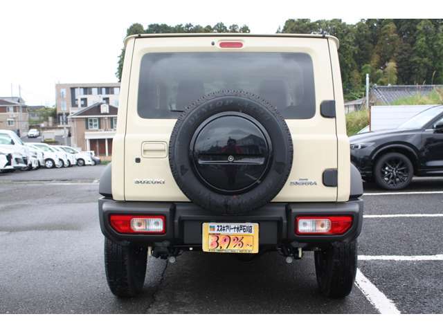 R7.3　登録済み未使用車　ジムニーシエラ　JC　4WD　4AT　LEDヘッドランプ　ヘッドランプウォッシャー　クルーズコントロールシステム　本革巻ステアリングホイール　LEDサイドターンランプ付ドアミラー