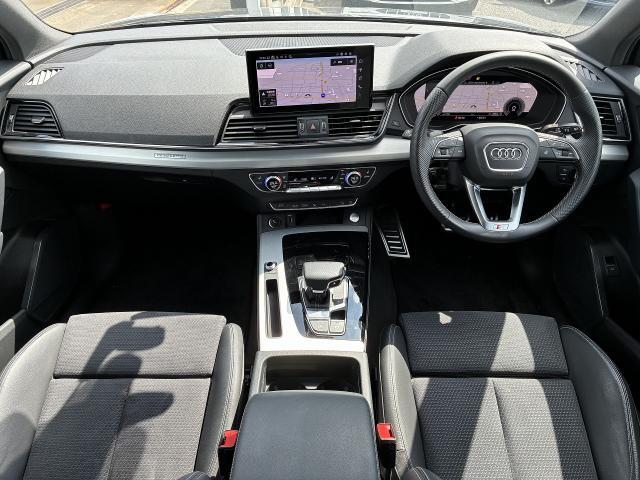 【認定中古車】Audi専門のテクニシャンが、100項目にもおよぶ精密な点検を実施。すべてをクリアしたAudi車のみが対象となります。