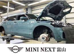 時の流れに色褪せない、MINIの魅力。その走りを安心してお愉しみいただけるのが、MINI NEXT 認定中古車です。 360度にわたる納車前点検をはじめとした、保証プログラムをご用意しています。