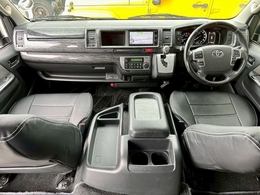 常時70台以上のハイエース在庫数、フレックス株式会社ハイエース千葉北店！