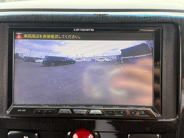自社陸運局認証工場完備！国家資格車検検査員資格を持った整備士による整備。ステレオ、エアコン等走行に関係のない所も不具合箇所があれば修理してお渡しいたします。