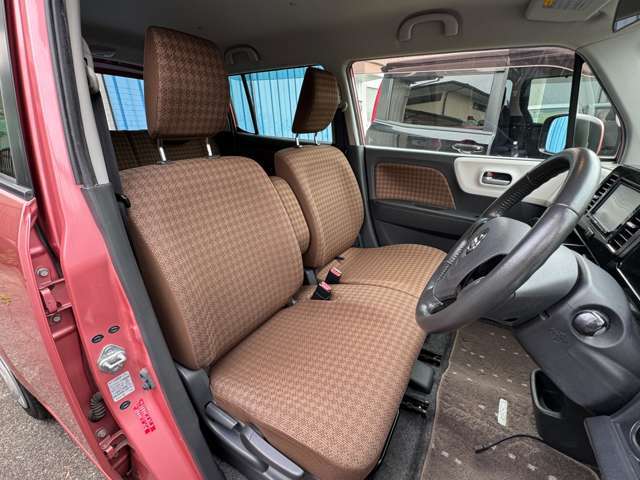 ご不明点など車両詳細等も店舗スタッフまでお問い合わせください。通話無料専用フリーダイヤルもご用意しております。0078-6003-457181　ご利用ください。