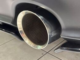 【STIマフラー】人気純正アクセサリーの1つです。ボクサーエンジン特有のサウンドをSTI純正パーツでお楽しみ下さい♪