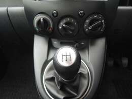 ◆整備点検します◆　ご納車前には提携工場にて整備点検を実施いたします。消耗品などの交換後のご納車となります。