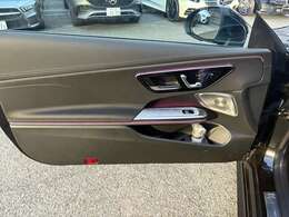 お車が展示場に無い事がございます。ご来店の際は一度お電話にて在庫の確認をお願い致します。正規ディーラーメルセデス・ベンツ北大阪サーティファイドカーセンター0120-838-038まで