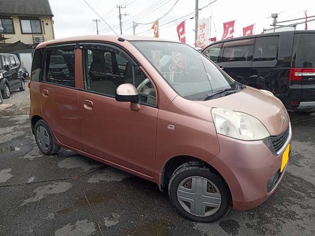 在庫車両の価格帯が高い車両から安い車両まで多数ありバラバラですが、なぜですか？その時の仕入れで安く仕入れられたものだけを販売しておりますので、結果として安く販売しております。