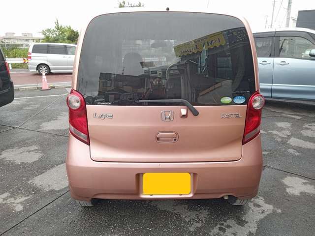 車両売却依頼の中でもオークション出品で売却したほうが高くつく車両とそうでない車両がございます。オークションで売却するよりも弊社で高く買い取れる車両は買取させて頂いております。