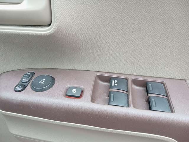 新車のリース販売は可能ですか？はい、弊社では新車リース販売もやっております。軽は月々6000円～、高級ワンボックス車が月々20000円～と低額で乗り出せるのが魅力です。