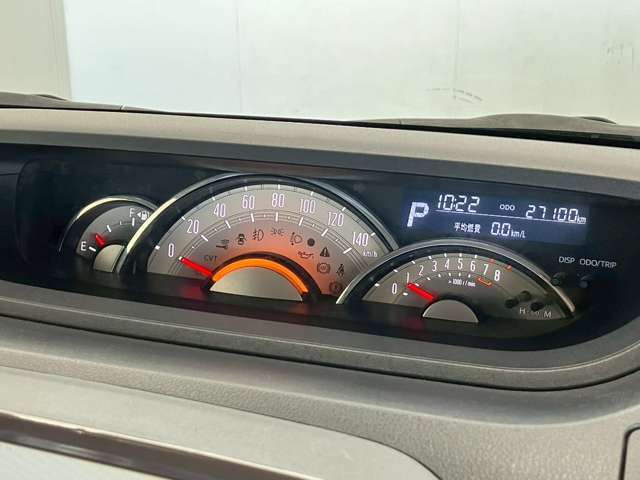 【アナログスピードメーター】昼夜問わず視認性がよく安心してドライブできますね♪