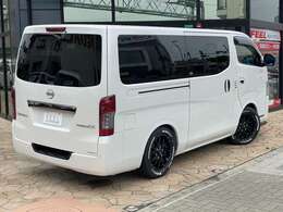 外装パーツ！カーボンフリッパー！ローダウンスタイル！17インチアルミ！テールランプカバー！アルミステップ！など！