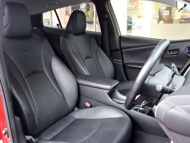 内外装クリーニング済みです！車両品質には自信がございます！是非お気軽にご来店下さい！