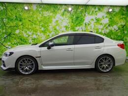 WECARSの在庫ページをご覧いただき誠にありがとうございます！WECARSは「お客様第一」をモットーにお客様のカーライフを全力でサポートいたします！