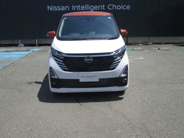 保証整備は全国の日産系ディーラーで受けることができます。2000以上の直営サービス工場があなたの愛車をサポートいたします！