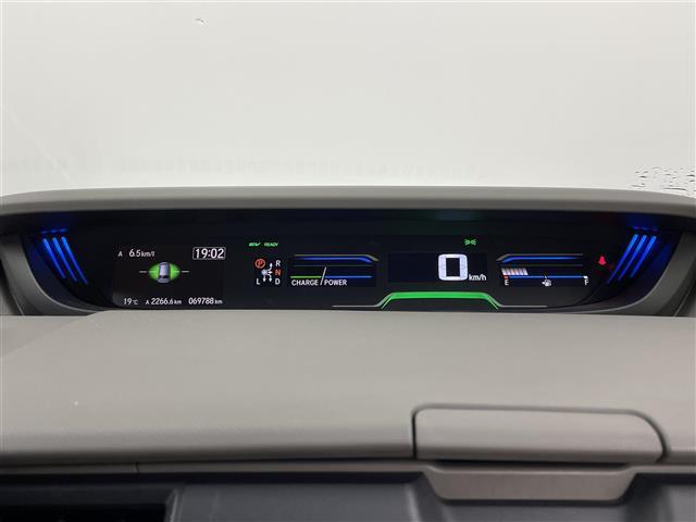 【スピードメーター】メーターがシンプルで見やすく運転しやすいですね！