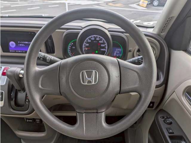 在庫車については当社整備工場(中部運輸局指定整備工場）にて定期的な整備を行っています。ご購入後にも再度しっかりと確認・整備してからお渡ししますのでご安心ください。