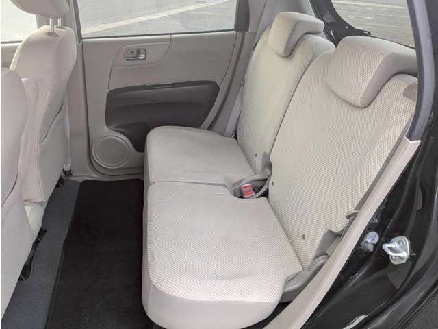 アフターフォローもお任せ下さい！自社にて指定整備工場、板金塗装工場を完備☆ご購入後の突然の故障、お車の調子が悪い、キズ、凹みなど…何でもお気軽にご相談下さいませ！長くお乗り頂けるようサポート致します！