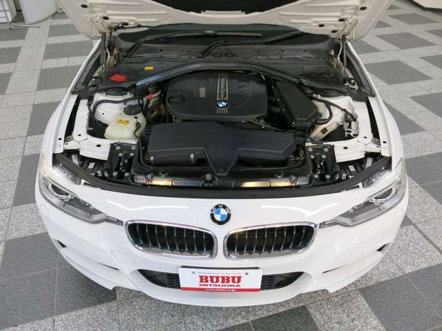 BMW社が誇るディーゼルエンジン、トルクが太く力強い心臓です！