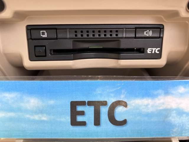 後期♪保証書♪取説♪純正8インチナビ♪地デジ(フルセグ)♪Bluetooth♪ETC♪フリップダウンモニター♪両側パワースライドドア♪モデリスタエアロ♪ローダウン♪革調シートカバー♪AW♪
