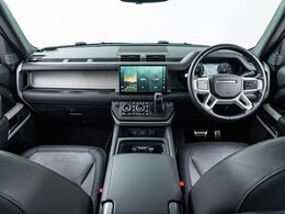 認定中古車　純正22インチAW　パノラミックスライディングルーフ　シートヒータークーラー　LEDヘッドライト　MERIDIAN　フル液晶モニター　電動ステアリングコラム　ブラックパック