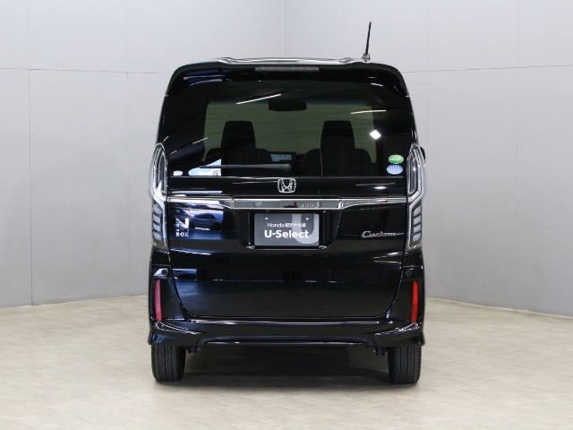 【コーティング】大好評のボディコーティング「グラスコーティング　ガードコスメSP」もご納車までに施工可能。ボディをキレイな状態に保ってくれます。