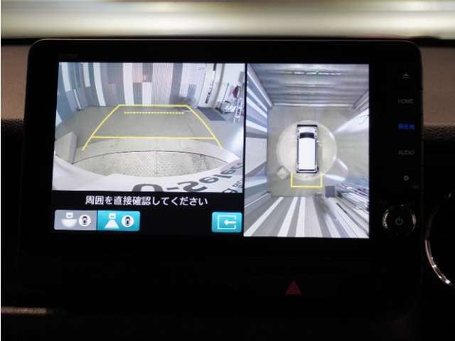 【バックカメラ】後退時も安心。リバース連動で画面が切り替わるのでとっても便利。