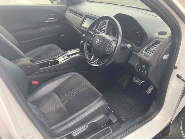 清潔で広々した座席です！是非、現車を見て体感してみてください。