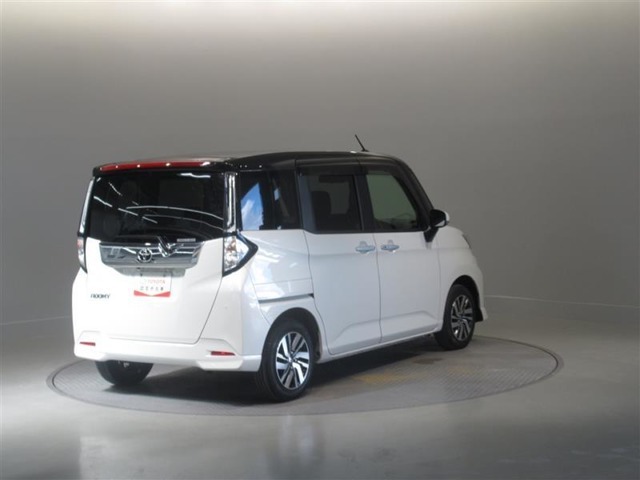 U-CARの販売だけでなく、自動車保険・生命保険・携帯電話の販売も行っております