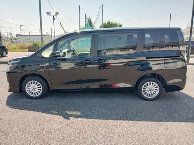 展示車輌は全て走行距離実走行の中古車です。※メーターの改ざんは行いません。