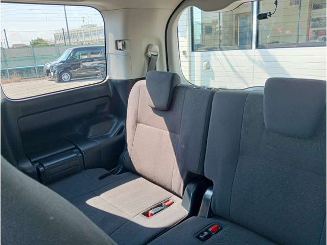 追加ワイド保証をご用意！例：新車から15年経過未満及び走行距離15万km未満まで加入可能！距離制限無し・保証上限金額無し2.選べる保証期間＝1年～5年3.緊急ロードサービス＝365日24時間対応☆