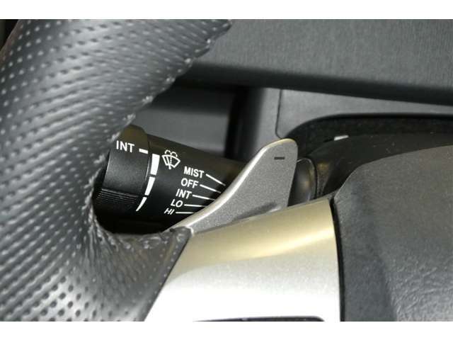 パドルシフトスイッチが付いています