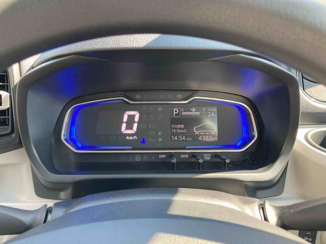燃費のいい運転をするほどに、メーターの証明がアンバーからグリーンに変化します。グリーンの状態を長く保つだけで上手にエコドライブができます。