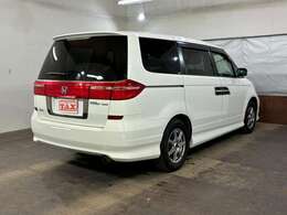 当店は安心のJUメンバーショップ！！JUでの仕入れや下取り車など展示しております☆（JU＝社団法人日本中古自動車販売協会連合会）