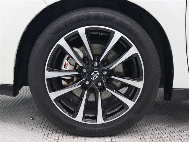 アルミホイールです。