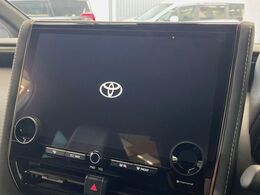 【14インチディスプレイオーディオ】画面内にオーディオ操作はもちろん、空調の調整機能なども盛り込んだ多機能なディスプレイオーディオです！スマートフォン連携はもちろん、車載ナビもお使いいただけます♪