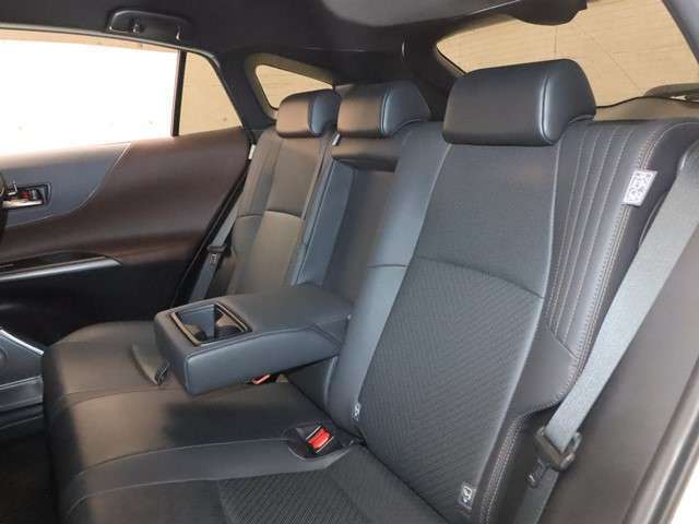 お車のご購入は　カーセブンメガ三郷店にお任せ！入庫の流通がシンプルでおトクな下取り車、買取車が多数在庫！また、とても魅力的なオークションカーも勢ぞろい♪広大な展示場に300台以上の在庫がございます♪