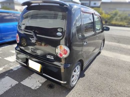 ラテでは珍し　リヤウイング付き